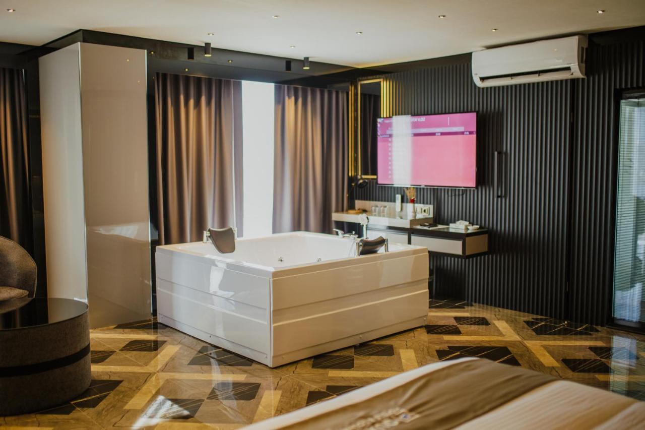 Quala Hotels & Lounge Aksaray Esterno foto